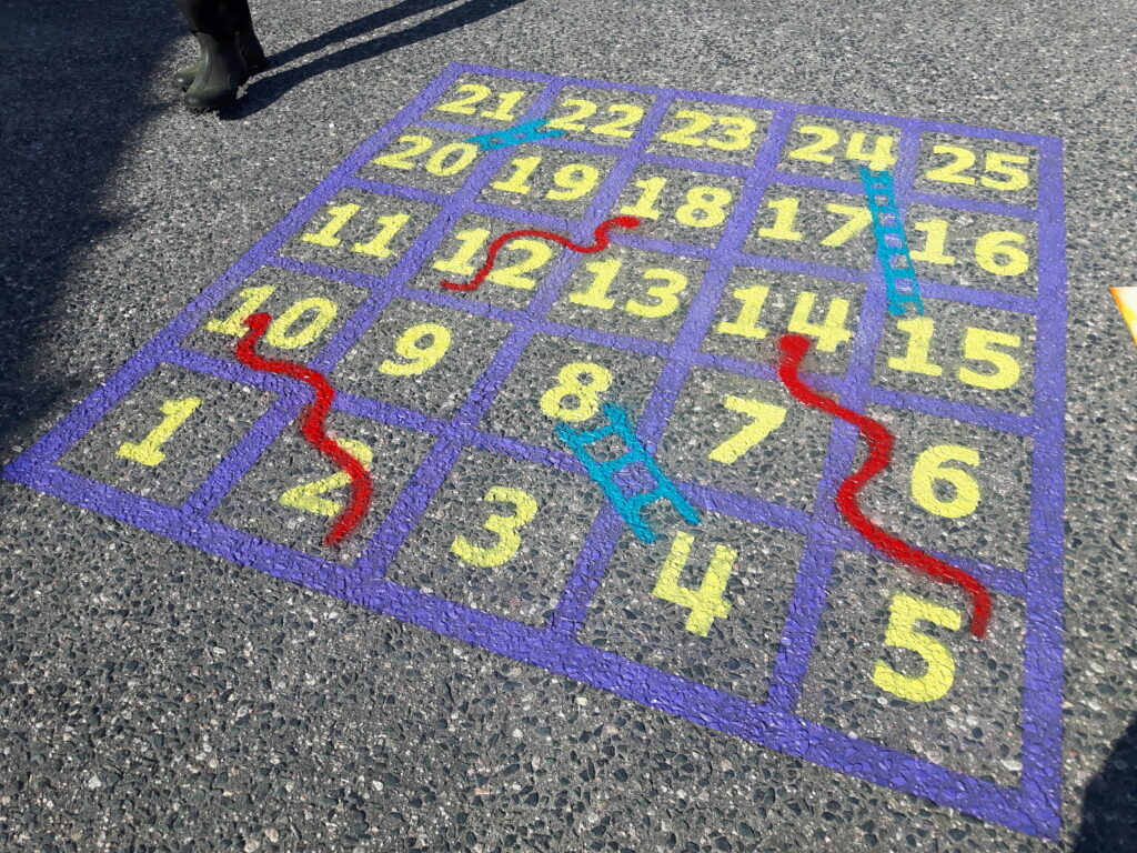 Snakes and Ladders Game